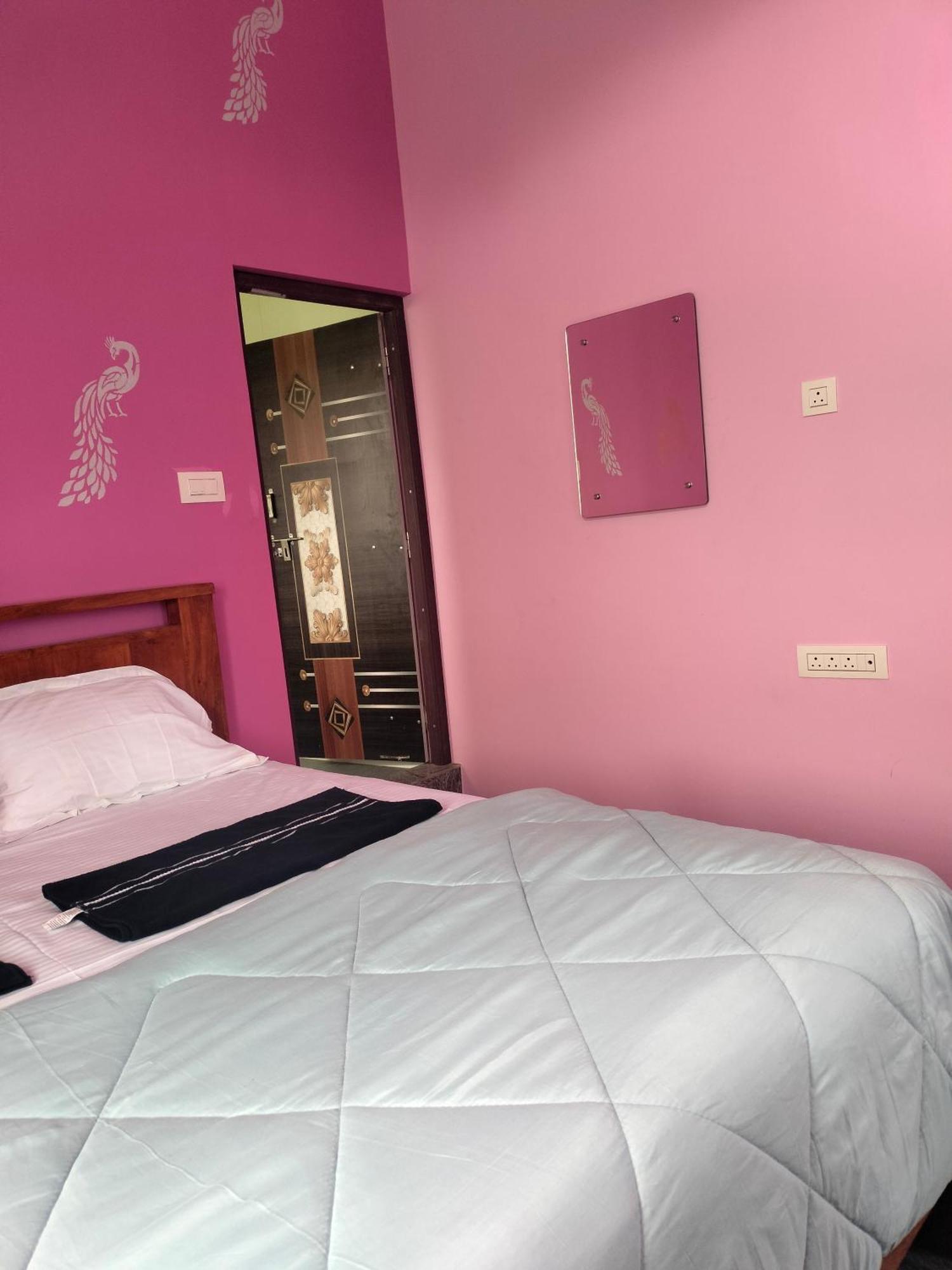Supritha Homestay Hampi Exteriör bild